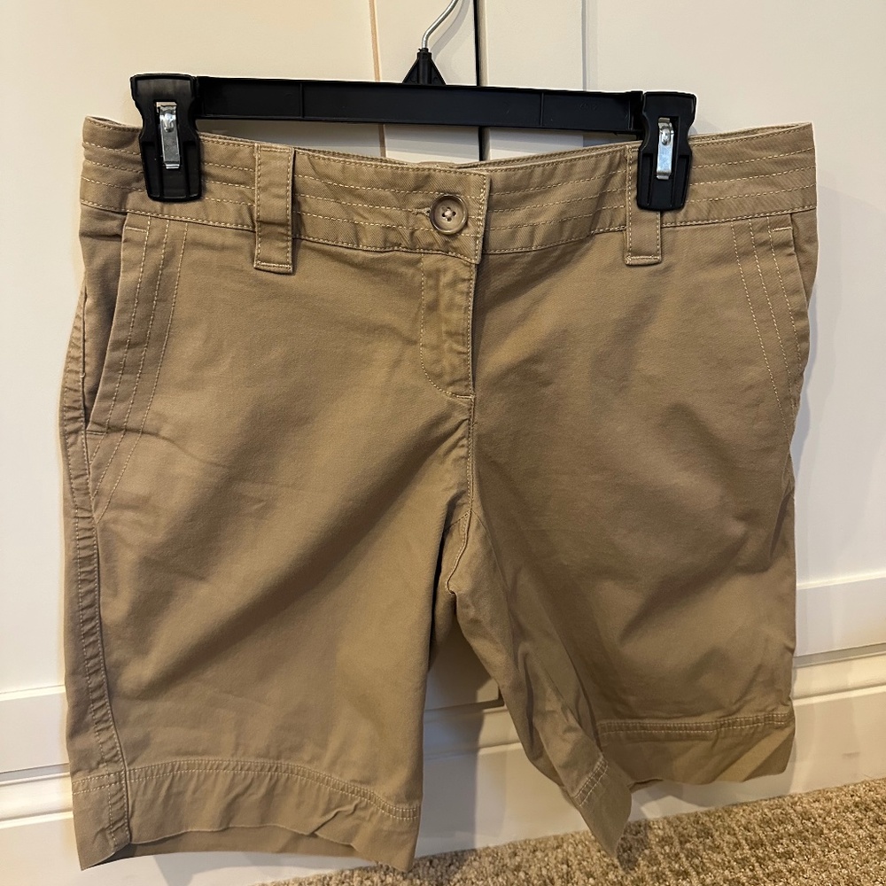 Lands' End women's khaki shorts sz 4P